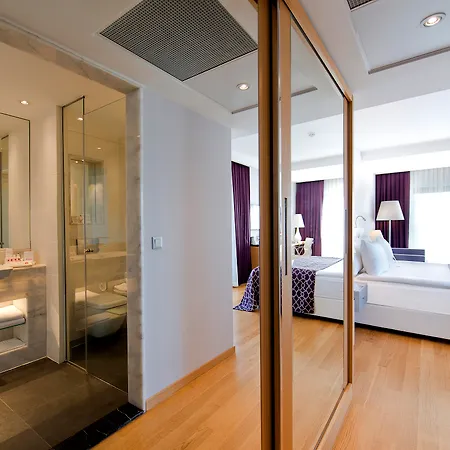 Akra V - Access To Akra Otel 4*