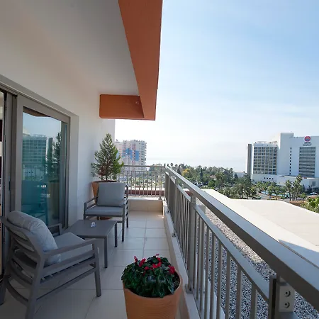 Otel Akra V - Access To Akra 4*